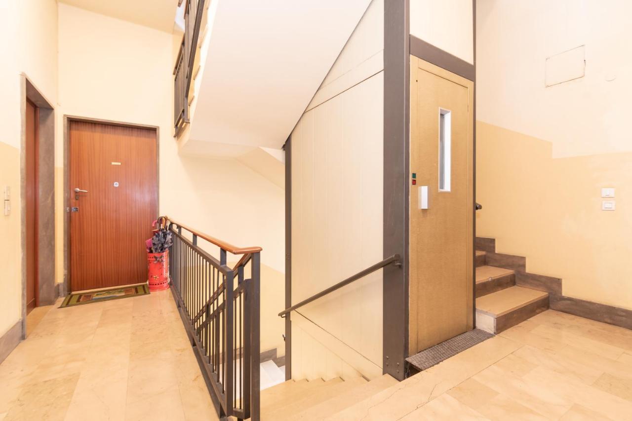 Appartamento Ospedale Civile 3 - F&L Apartment เบรเชีย ภายนอก รูปภาพ